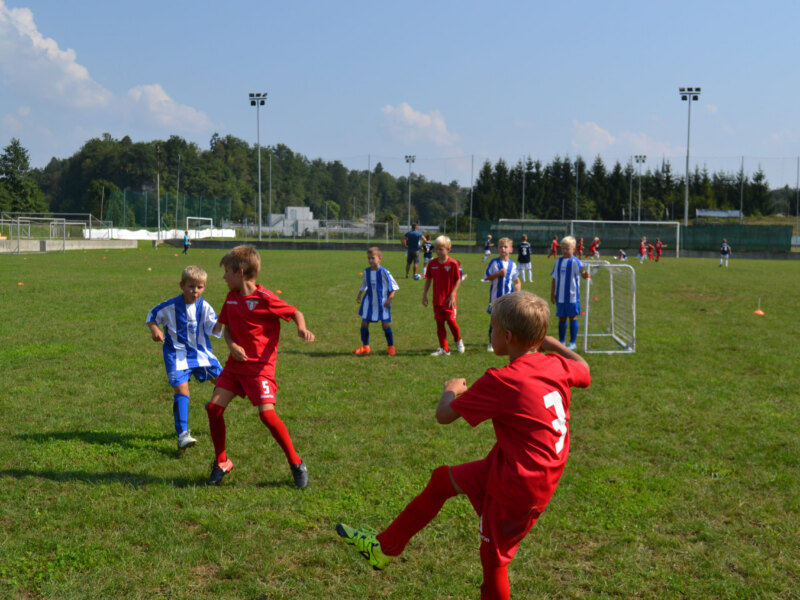 Kaj mi pomeni igranje nogometa? Odgovarjata Gaber in Zala (U9)