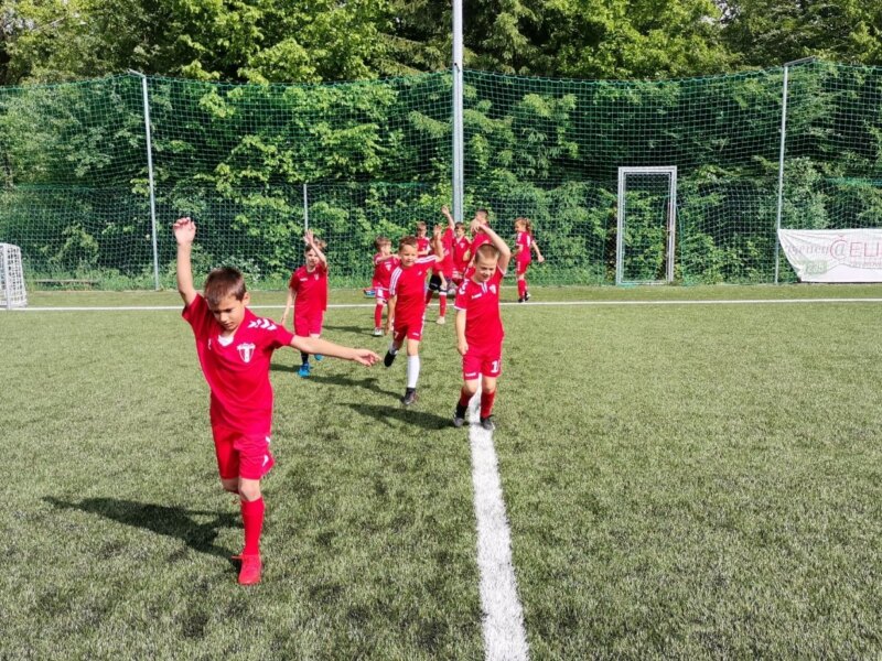 Ekipi U8 in 89 v polnem pogonu