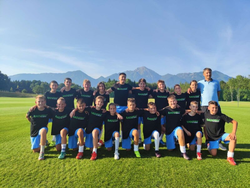 Mladi nogometaši U11 in U13 trenirali v NC Brdo v okviru programa NZS