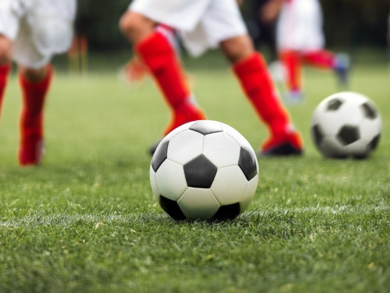 Prestopnik rok – najava intervjuja z vodjem nogometne šole Robnik Dejanom