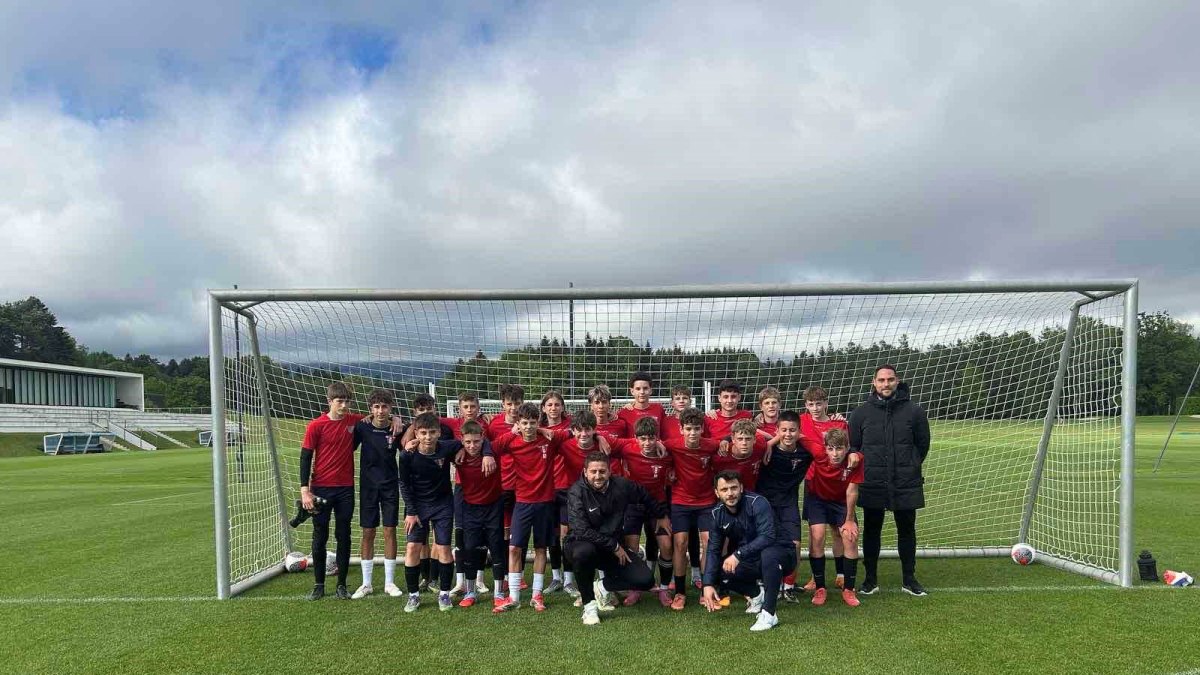 U15