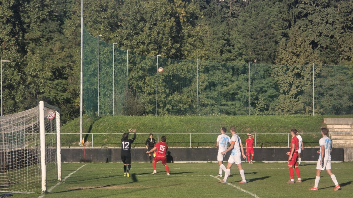 NK Zarica Kranj: NK Jezero Medvode 4:0 (1:0)