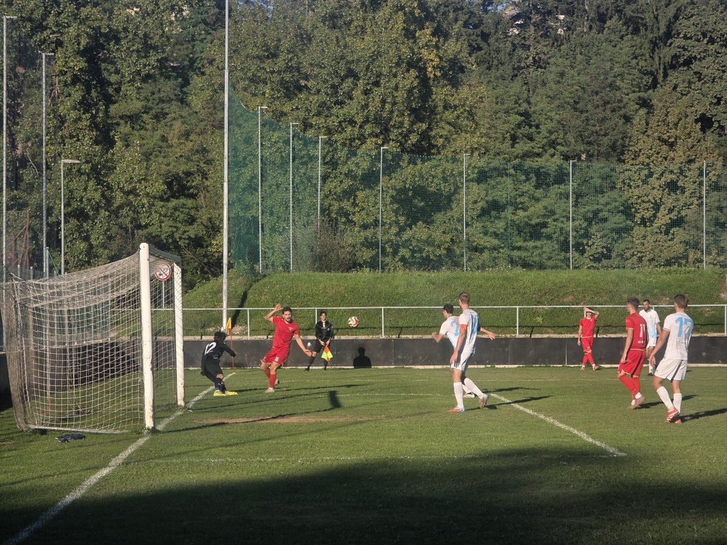 NK Zarica Kranj: NK Jezero Medvode 4:0 (1:0)